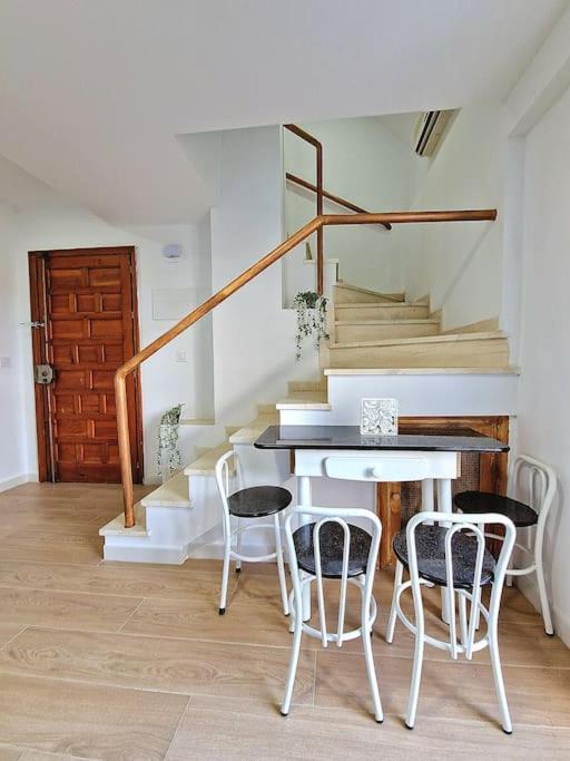 Encantador Duplex Para 6 A 1 Minuto De La Playa Benalmadena Ngoại thất bức ảnh
